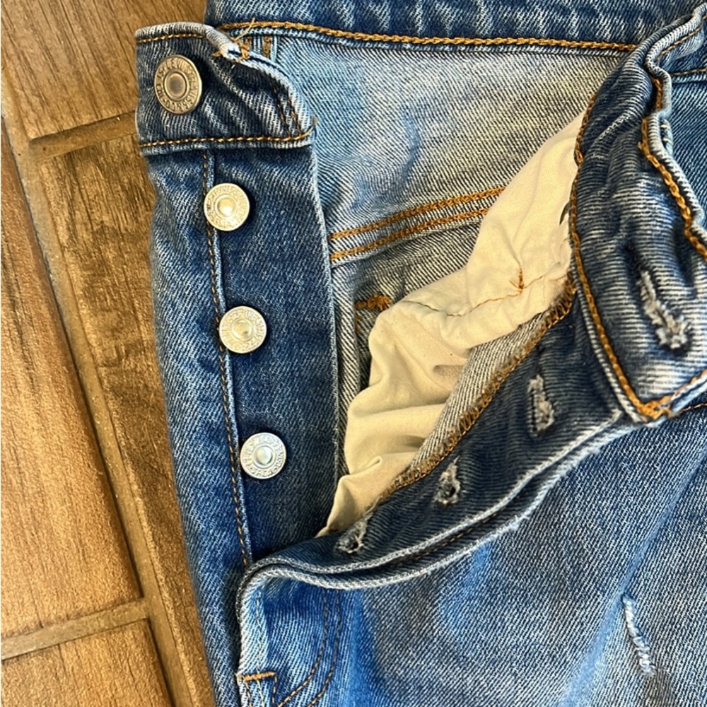Levi's 501 Vintage Wash Straight Leg Jeans - Picture 3 of 4